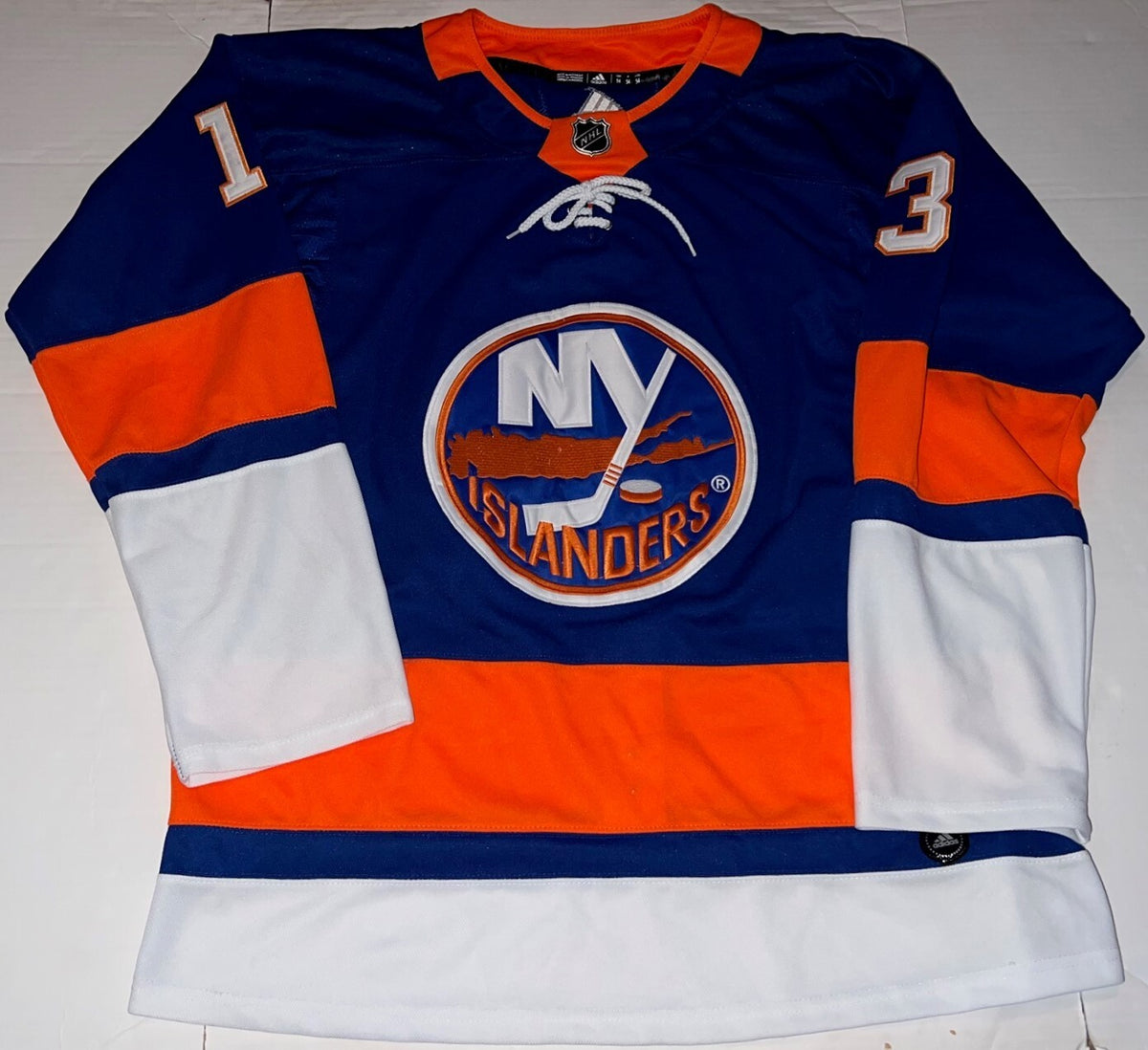 Mathew Barzal signed New York Islanders jersey autographed Beckett COA