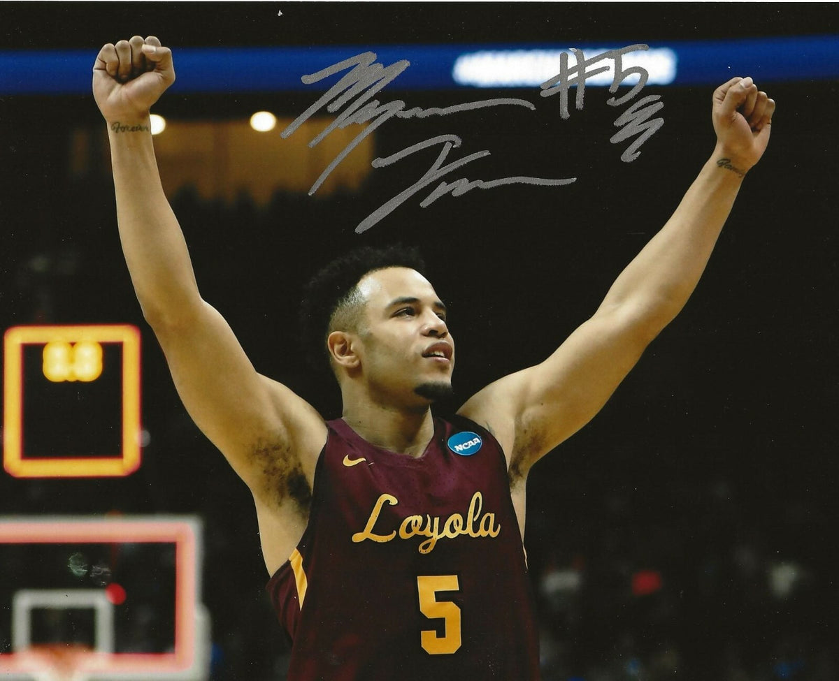 Marques Townes signed Loyola Ramblers 8x10 photo autographed Final Four 2