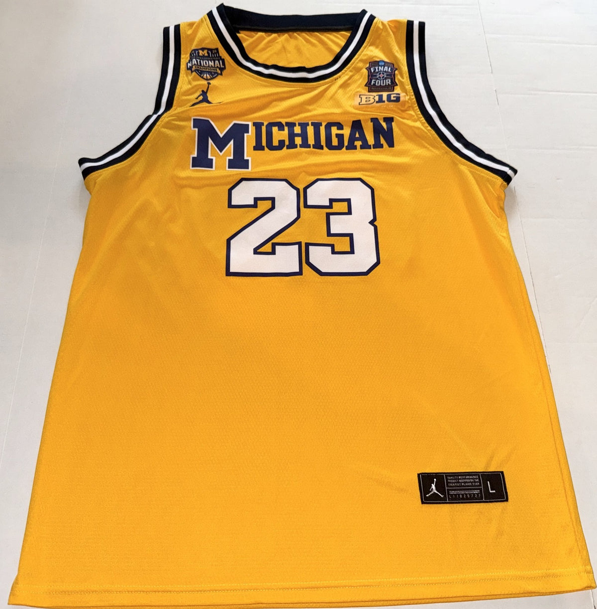 Yaxel Lendeborg signed Michigan Wolverines jersey autographed JSA
