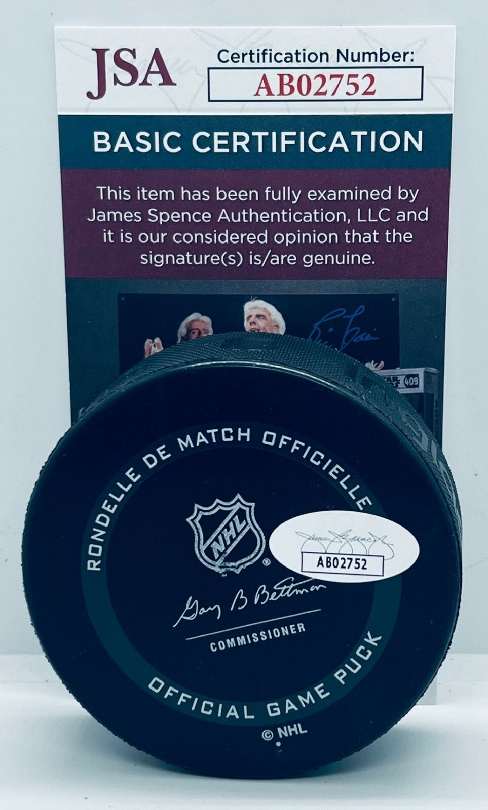Kirby Dach signed Chicago Blackhawks Official Game Puck autographed Hawks JSA