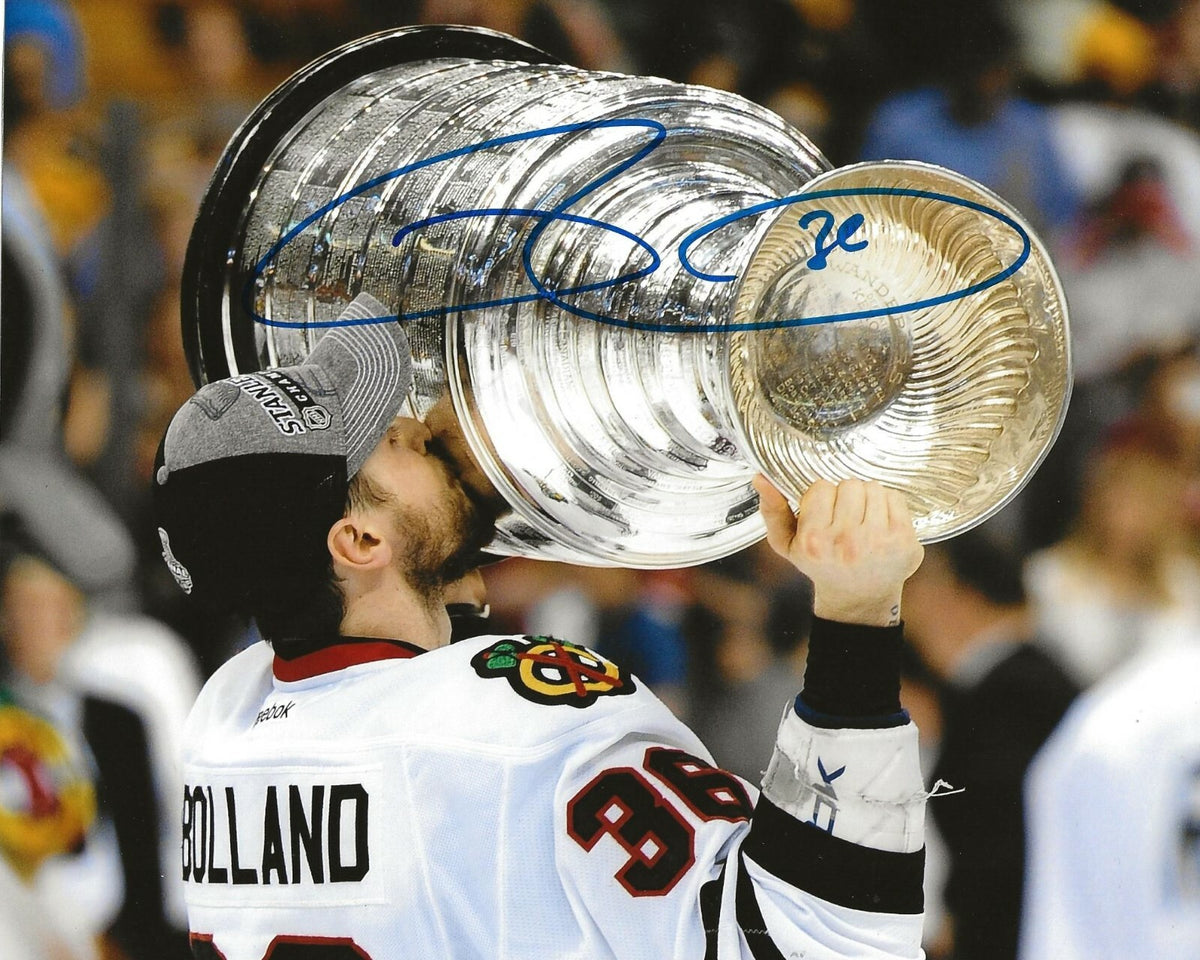 Dave Bolland signed Chicago Blackhawks Stanley Cup 8x10 photo autographed 