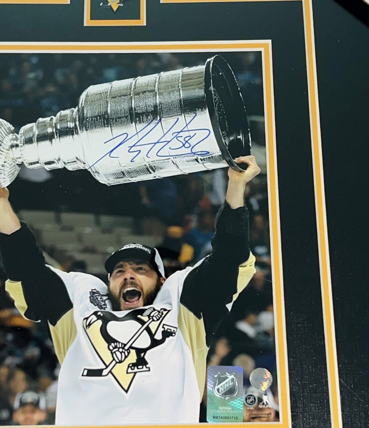 Kris Letang Pittsburgh Penguins signed Framed Stanley Cup 8x10 photo Frameworth