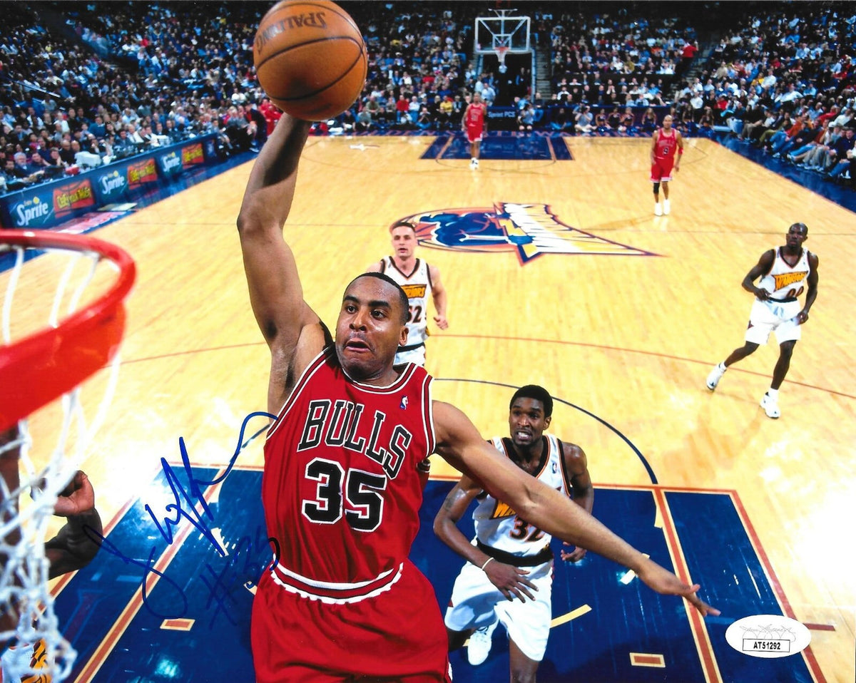Jason Caffey signed Chicago Bulls 8x10 photo autographed #1 JSA