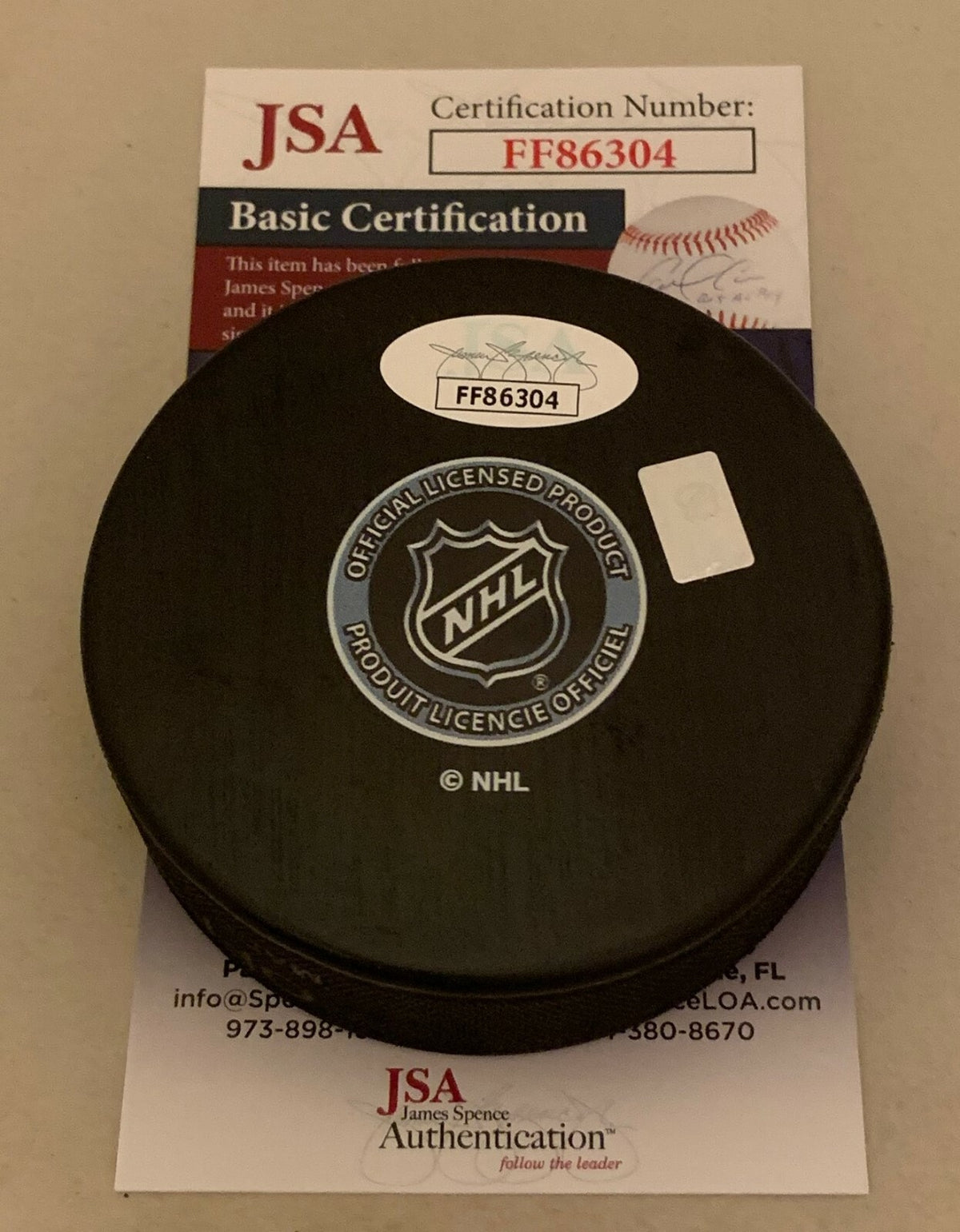 Adam Oates Boston Bruins signed Philadelphia Flyers Puck autographed HOF JSA