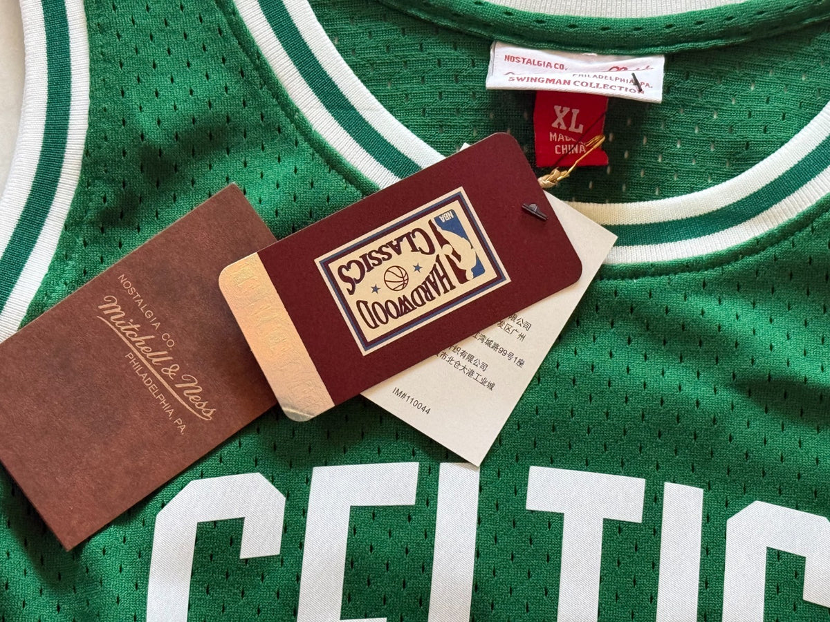 Kevin Garnett signed Boston Celtics jersey autographed JSA Witnessed