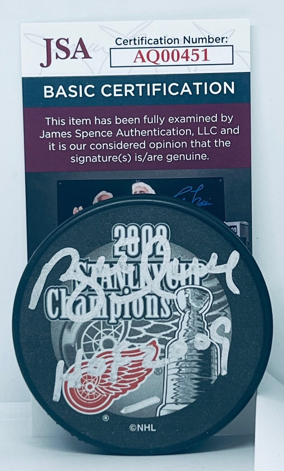 Brett Hull signed Detroit Red Wings 2002 Stanley Cup Champs Puck HOF Insc. JSA