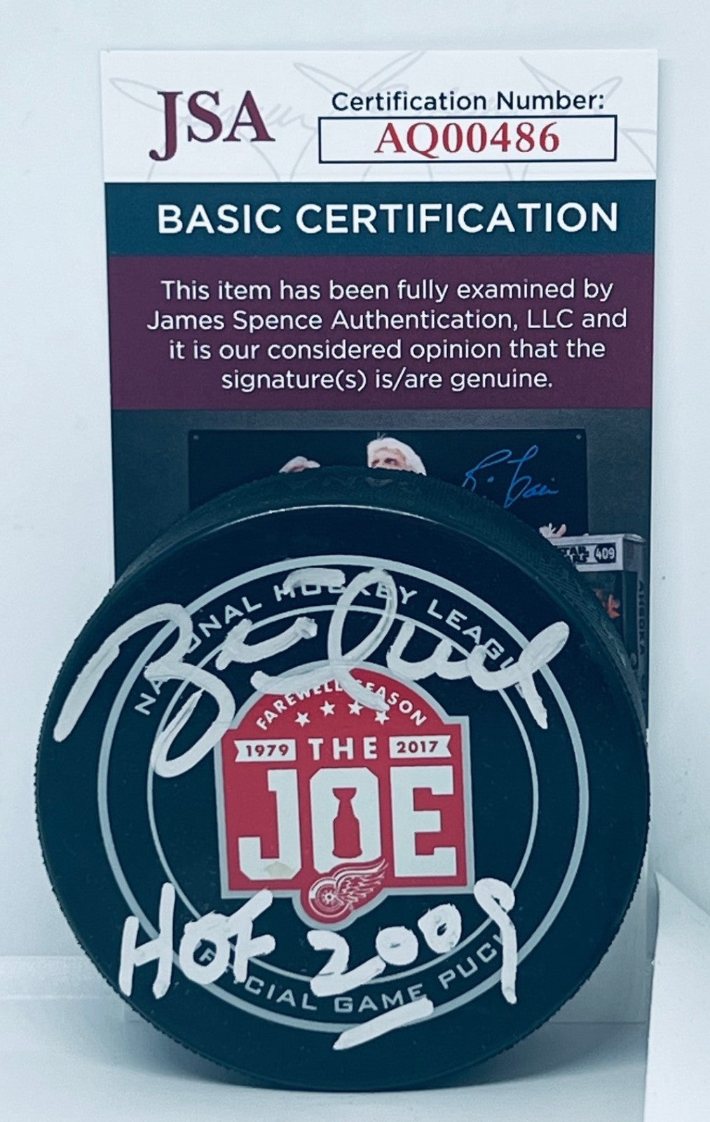 Brett Hull signed Detroit Red Wings "Joe" Game Puck autographed W/ HOF Insc. JSA
