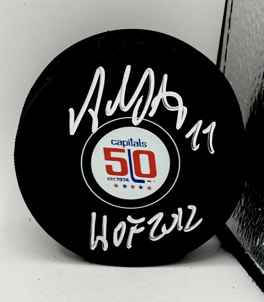 Adam Oates signed Washington Capitals 50th Anniversary Puck HOF Beckett Witness