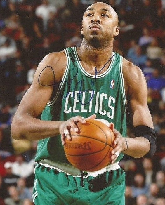 Vin Baker signed Boston Celtics 8x10 photo autographed