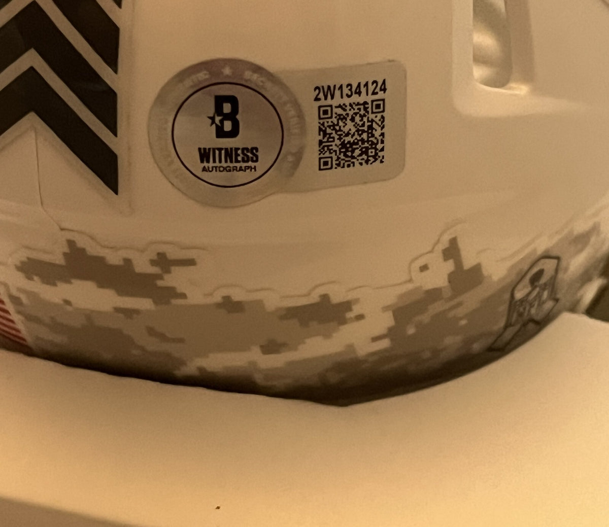 Tory Taylor signed Chicago Bears Salute To Service mini helmet Beckett Witnessed