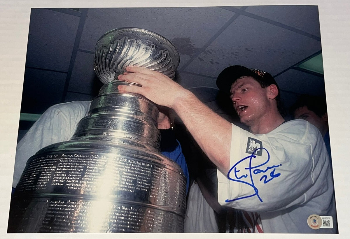 Steve Larmer signed New York Rangers Stanley Cup 11x14 photo Beckett Witnessed