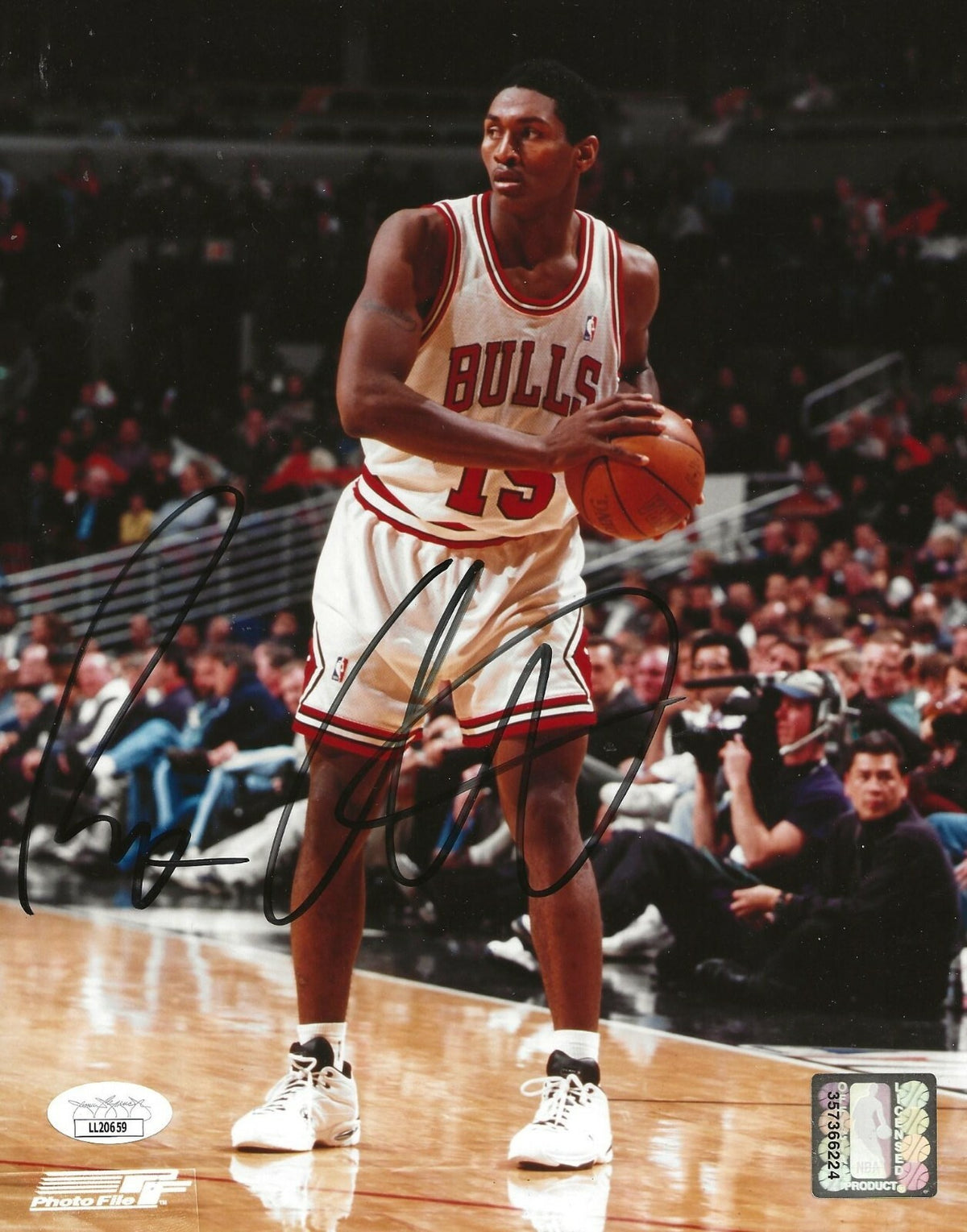 Ron Artest Metta World Peace signed Chicago Bulls 8x10 photo autographed JSA