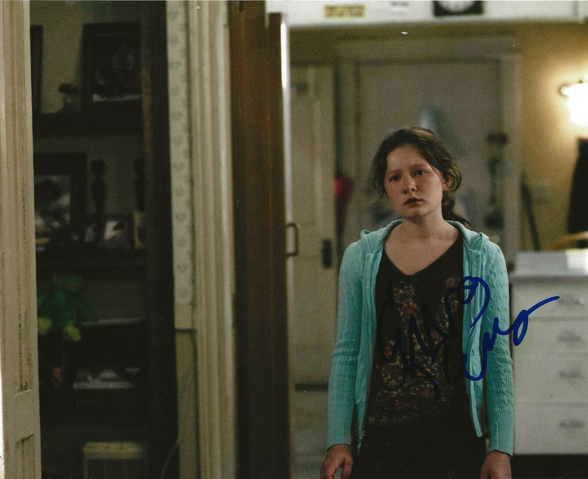 Emma Kenney signed Shameless 8x10 photo autographed Debbie Gallagher 7