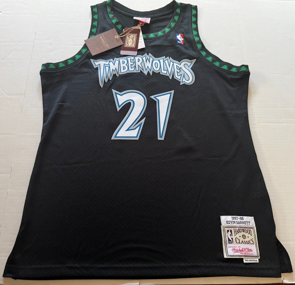 Kevin Garnett signed Minnesota Timberwolves jersey autographed JSA Witnessed
