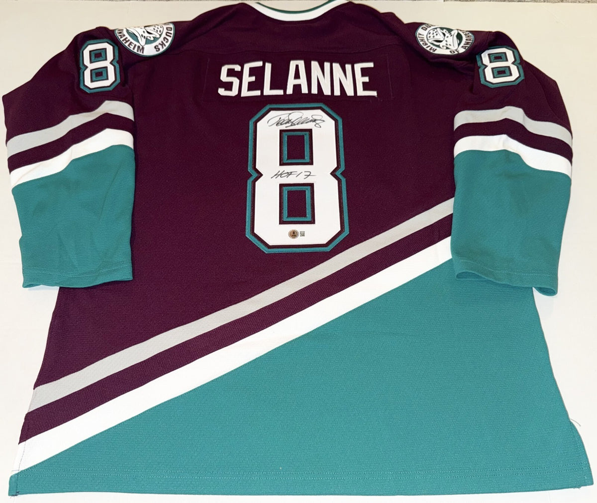 Teemu Selanne signed Mitchell & Ness Anaheim Ducks jersey #1 Beckett Witnessed