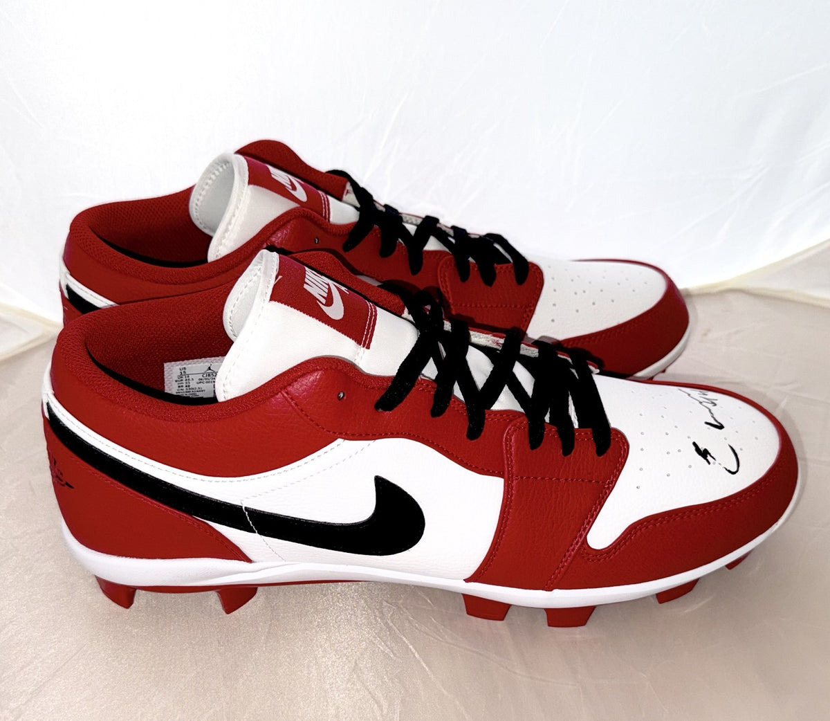 Elly De La Cruz Cincinnati Reds signed Jordan 1 Retro Cleats Beckett Witnessed