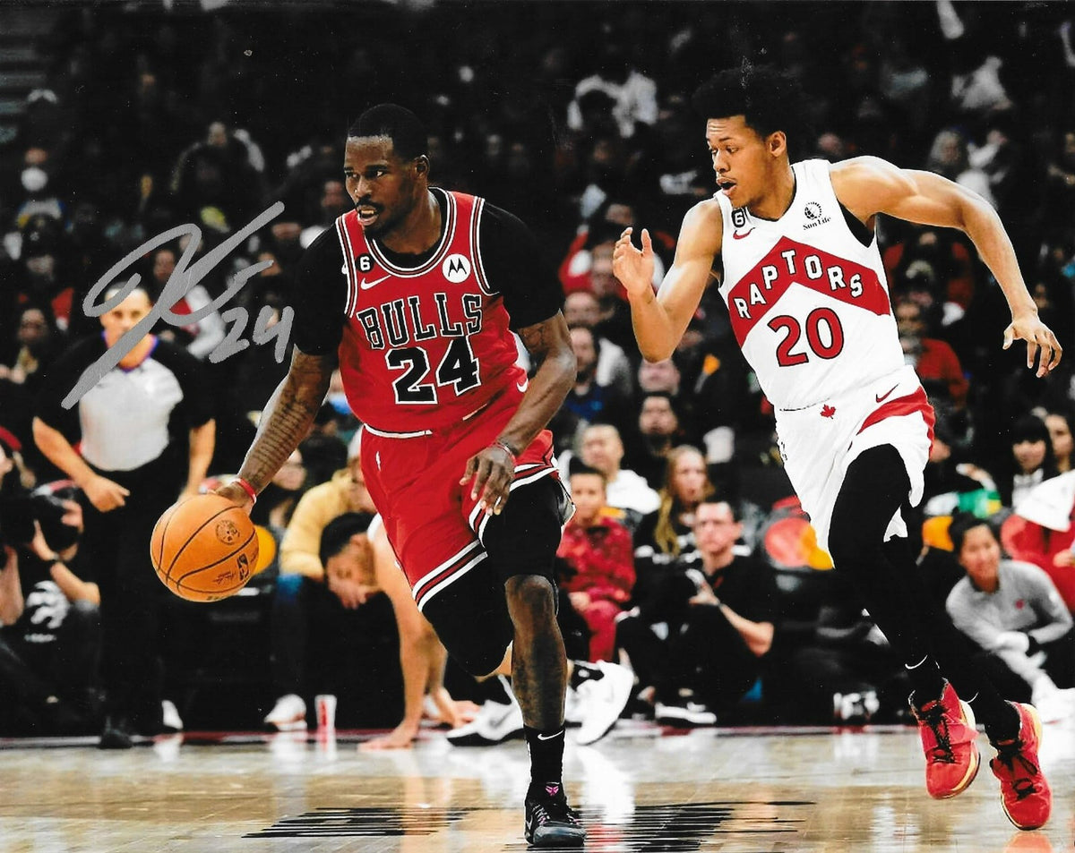 Javonte Green signed Chicago Bulls 8x10 photo autographed 3